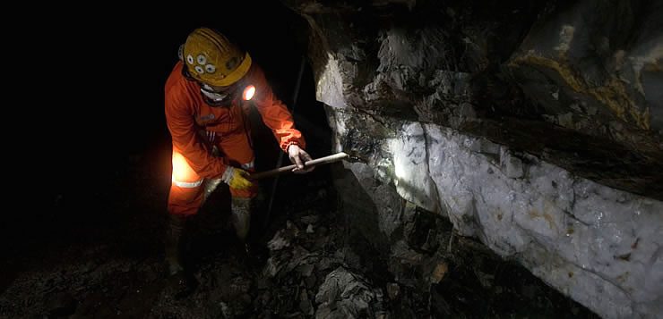 O risco de desmoronamentos coloca a função do mineiro entre as profissões mais perigosas existentes