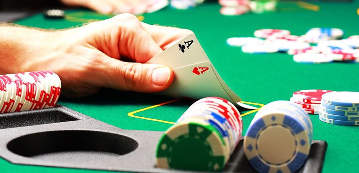 O poker foi reconhecido pelo governo norte-americano como um esporte.