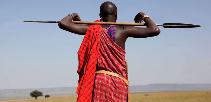Na cultura Maasai para ter respeito como homem é preciso sozinho caçar um leão